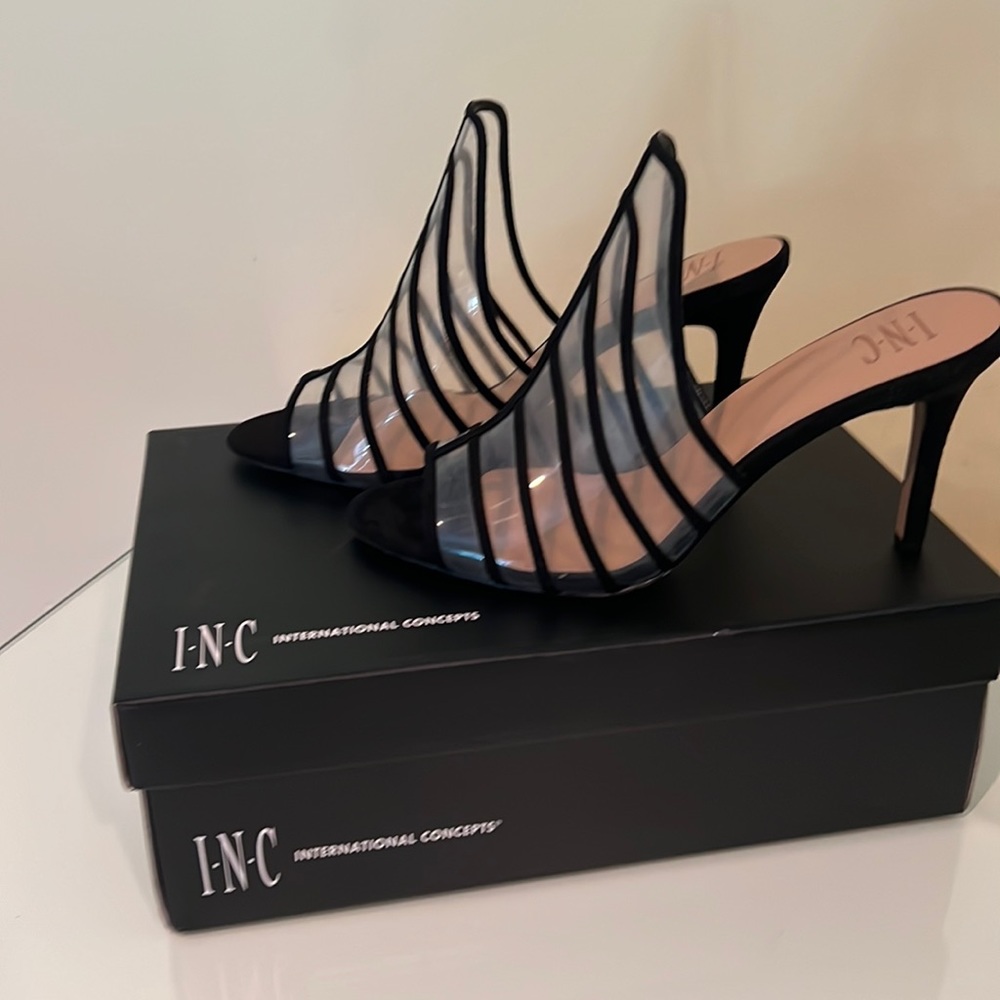 Inc clear & black pumps